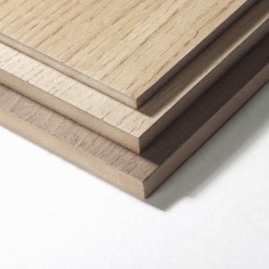 legno impiallacciato | verniciare mobili impiallacciati
