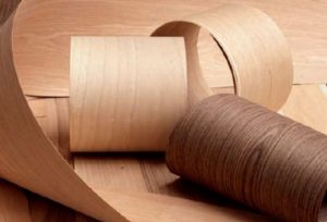 legno impiallacciato | verniciare mobili impiallacciati